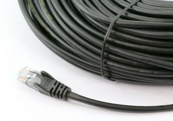 8WARE Cat6a UTP Ethernet Cable 20m Snagless Black